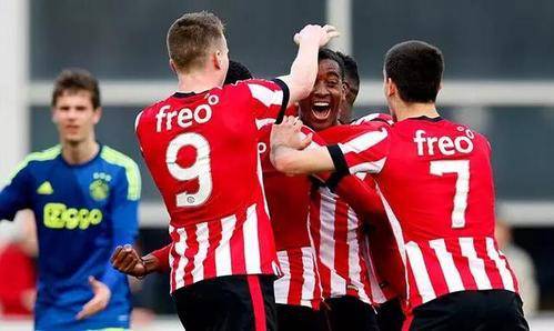 乐部效仿的 乐部效仿的