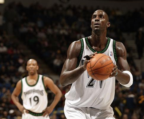 类似王钰栋 类似王钰栋