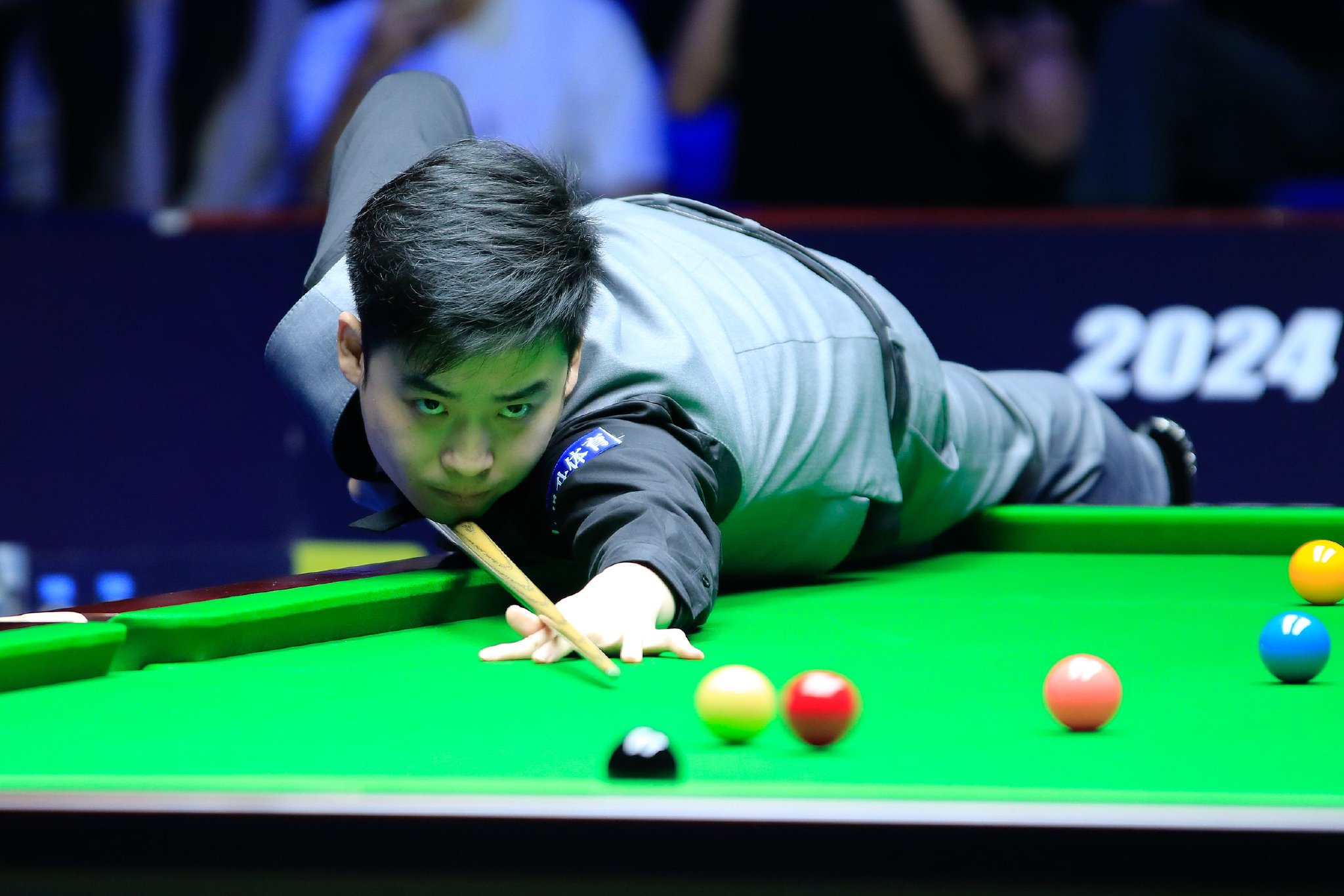 组合周密的 组合周密的