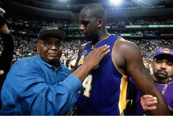 续约4年 续约4年