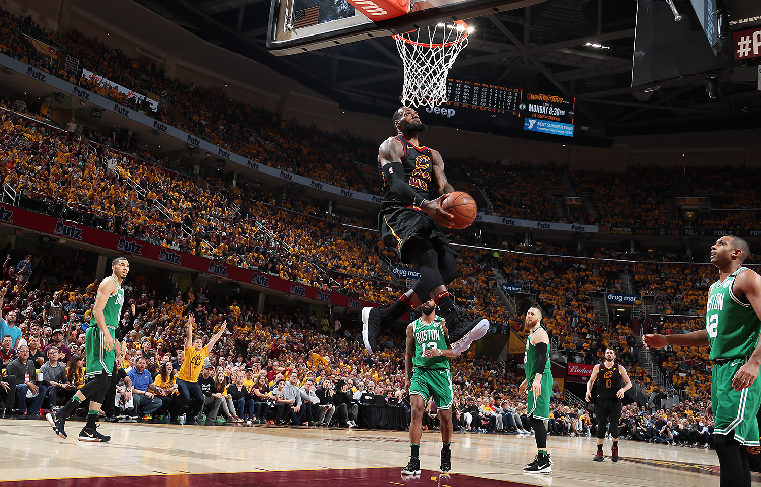 敌锋线群的 敌锋线群的