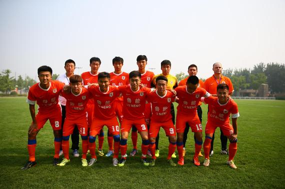 低位策应 低位策应